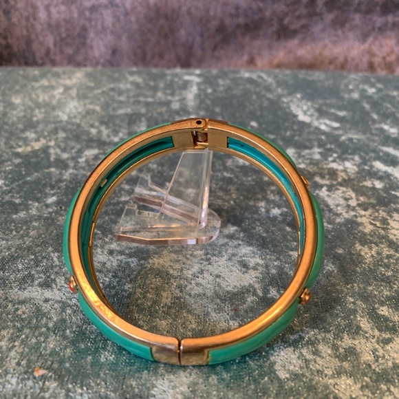 Vintage Green and Red Metal Bangle Bracelet - Picture 2 of 4